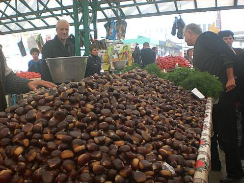 Esskastanienauf dem Markt